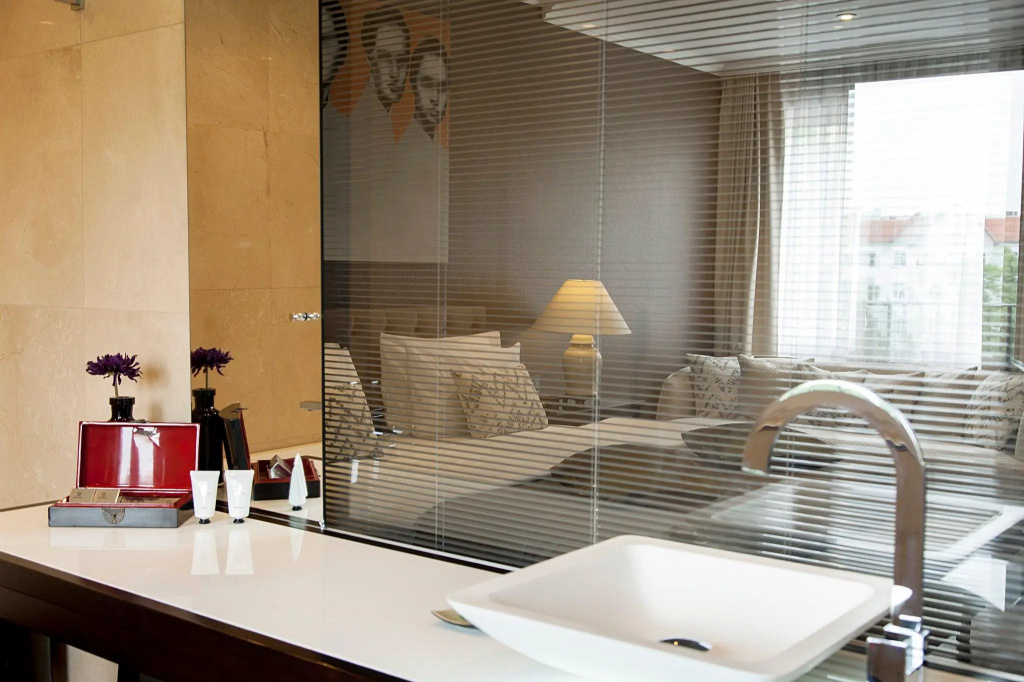 Grand Deluxe Double room (full double bed)