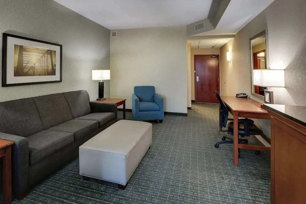 Drury Inn & Suites Grand Rapids - Chambres