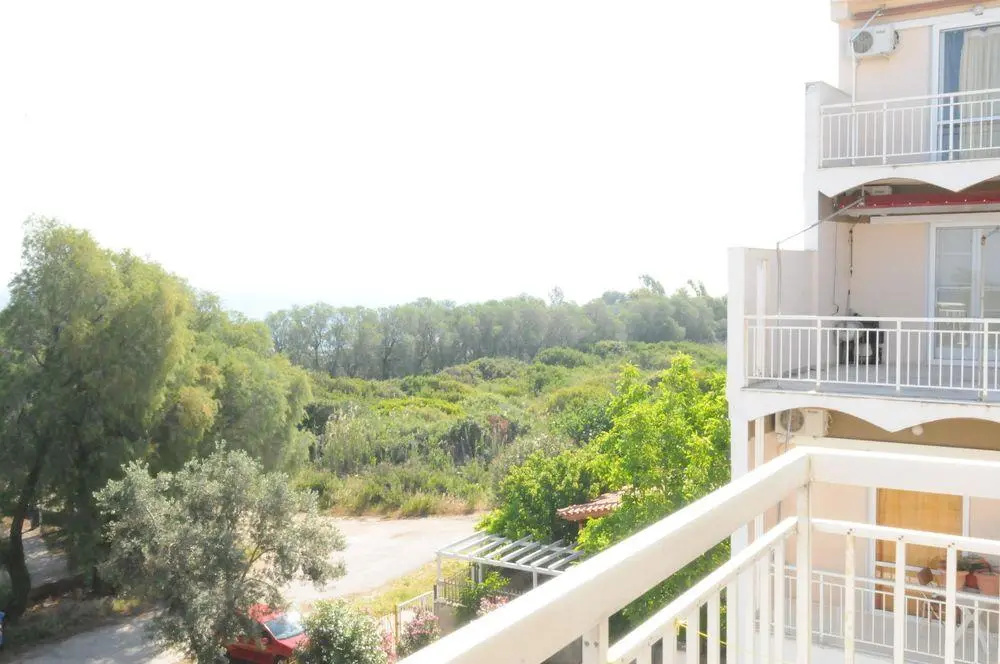 Kinetta Apartments