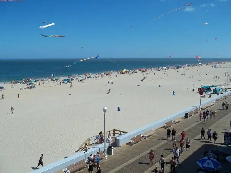 Beach & Waterfront