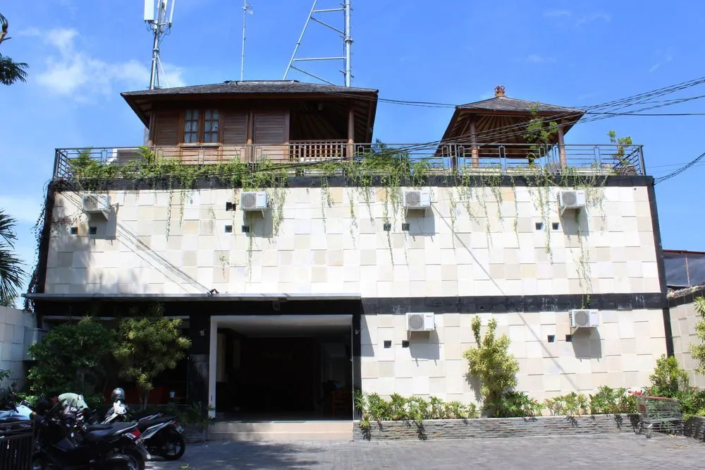 艾里巴厘岛库塔丹帕沙西那库拉帖木儿 6 号酒店(Airy Denpasar Barat Nakula Timur 6 Kuta Bali)