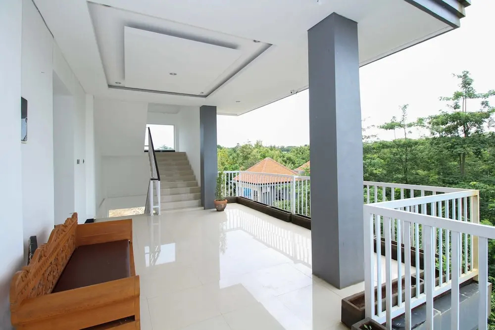Balcony & Terrace