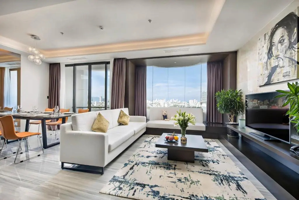 Penthouse Apartment with river view