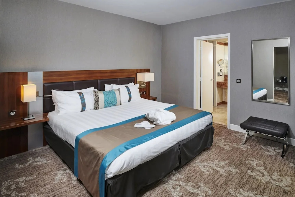 Standard High Floor Double room (full double bed)
