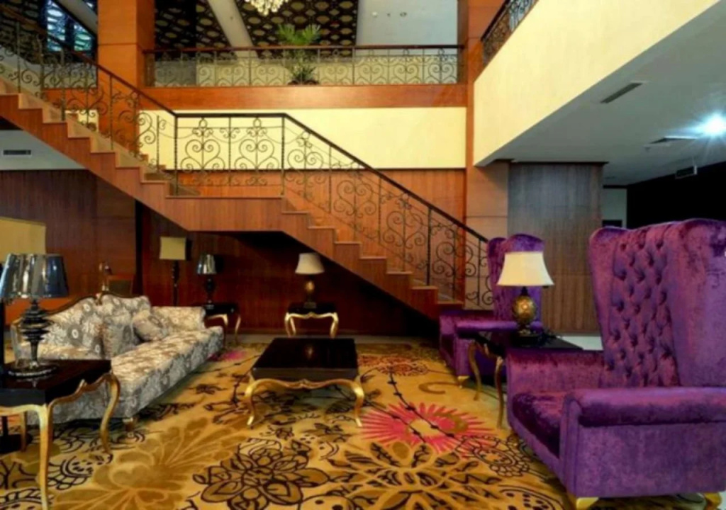 Sutan Raja Hotel And Convention Centre - фото 9