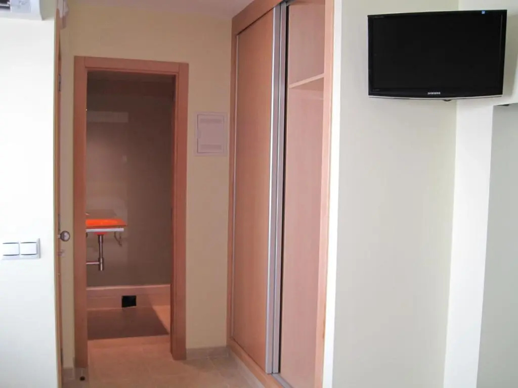 Economy room