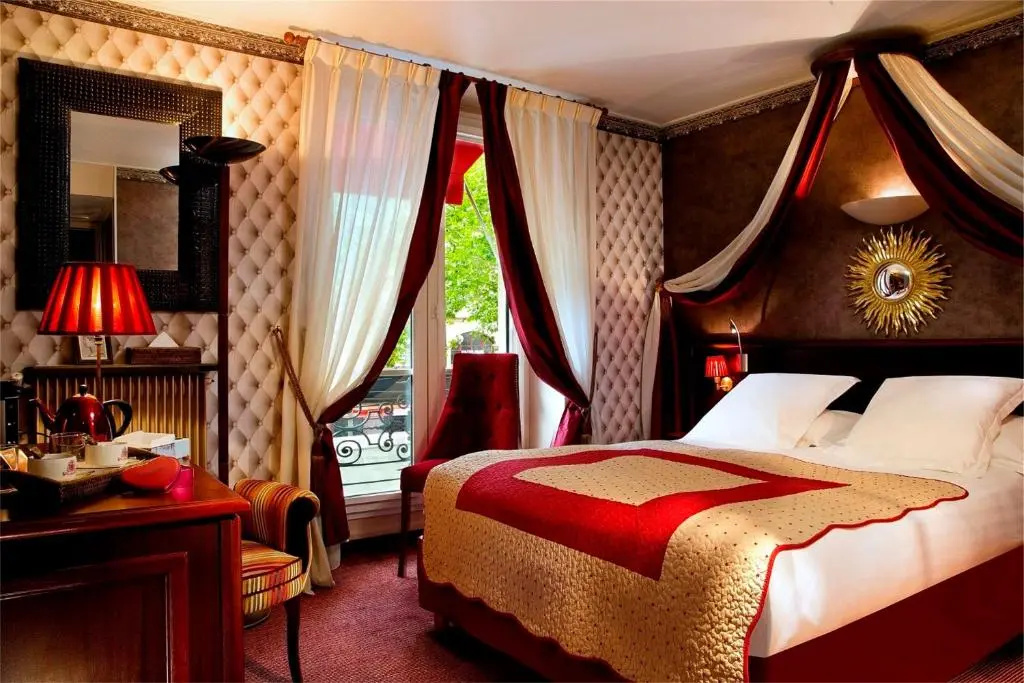 Classic Double room (full double bed)