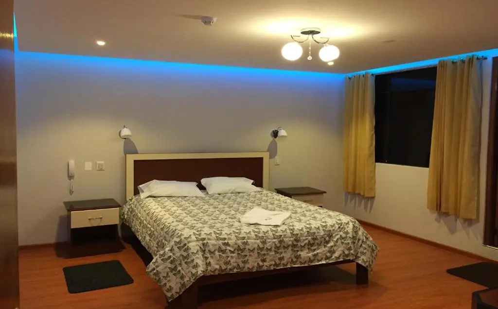 Deluxe Double room (full double bed)