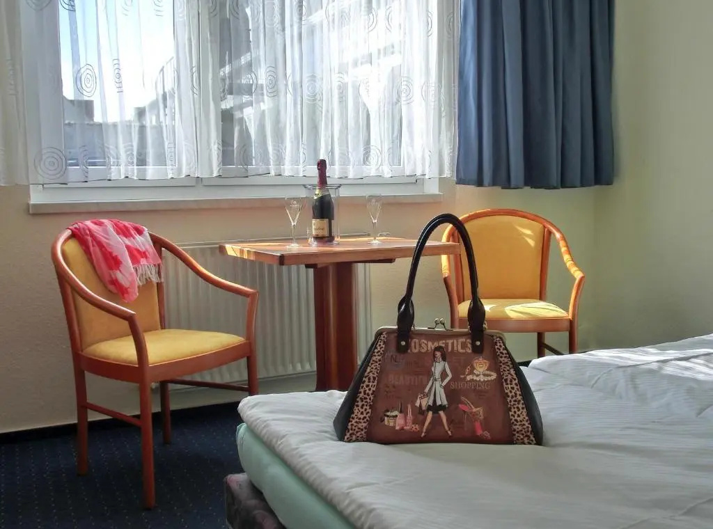 Hotel Zum Hafen - Chambres