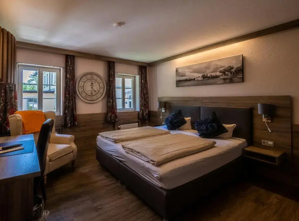 Standard Double room (full double bed)