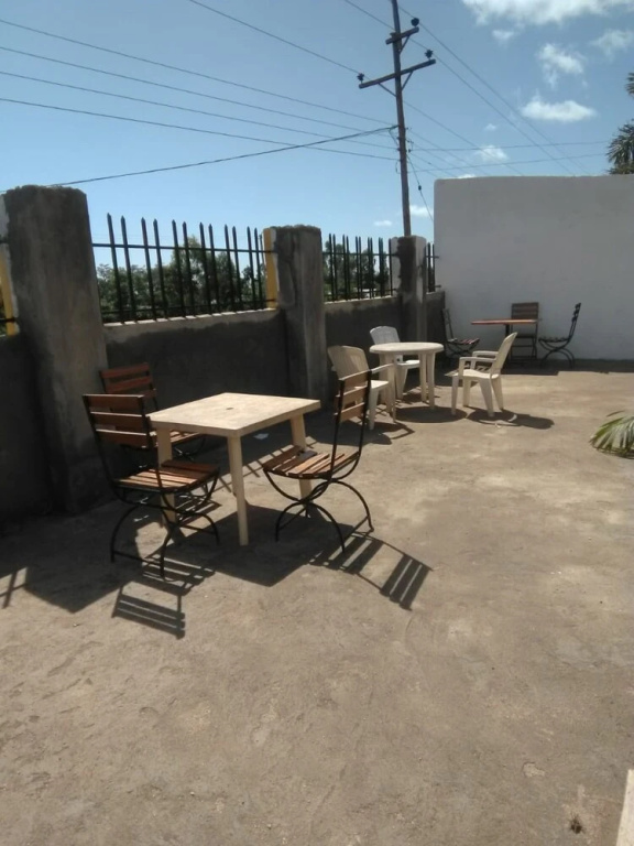 Food & Beverage