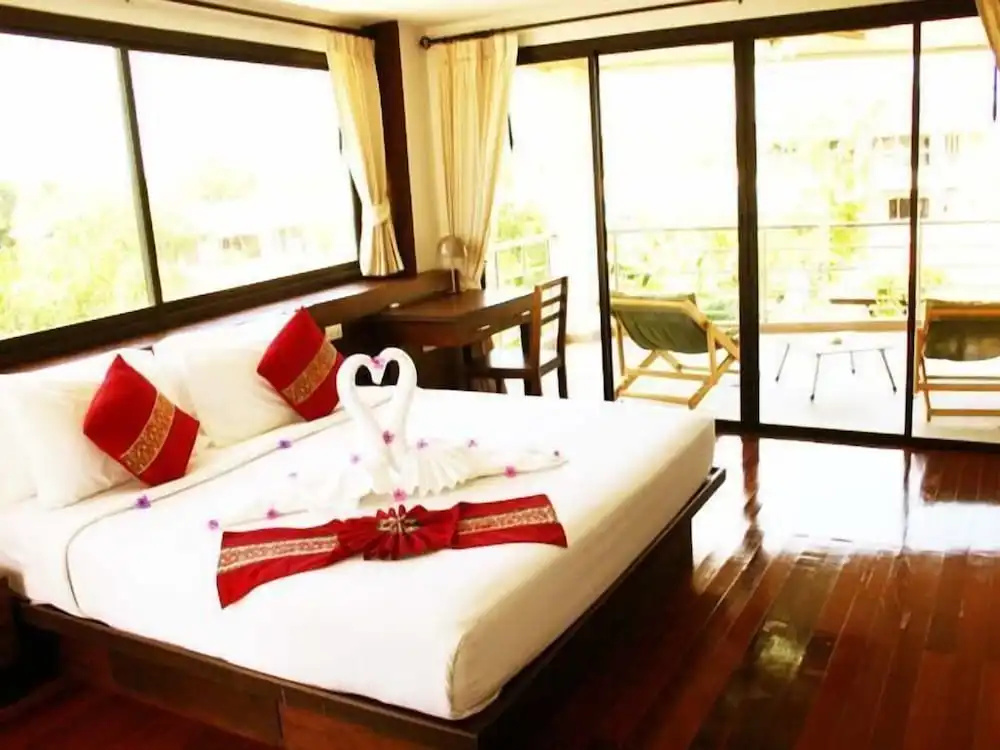 Chaweng Lakeview Condotel - Chambres