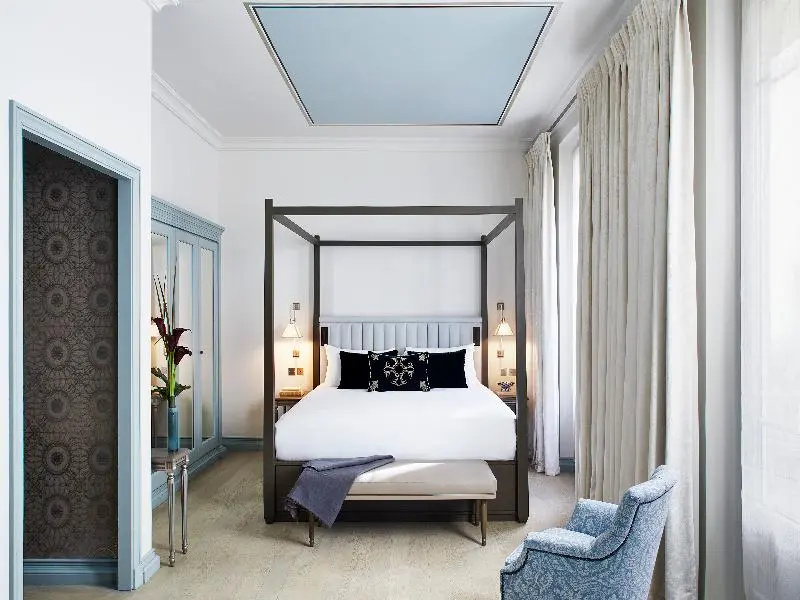 Double Junior Suite (full double bed)