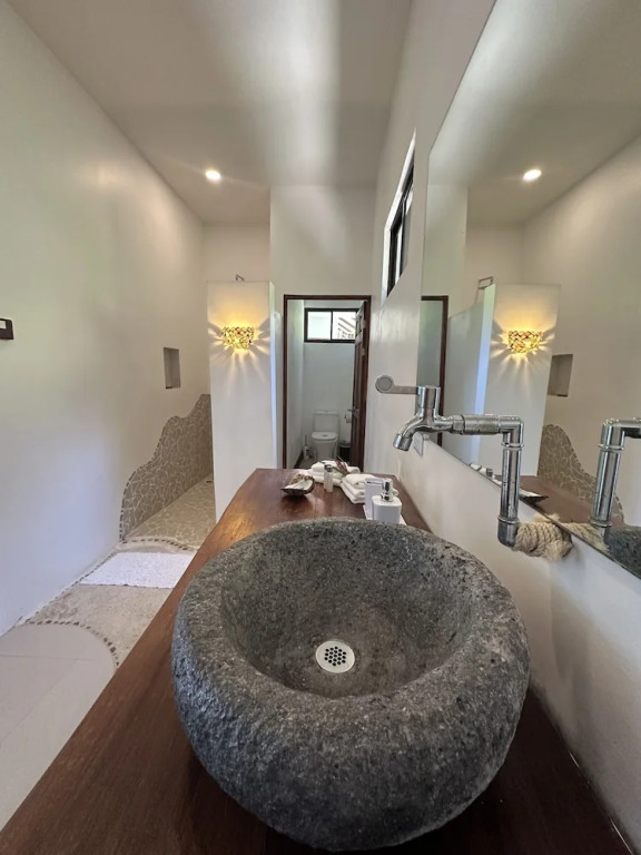 Akua Ocean View Suites - фото 7