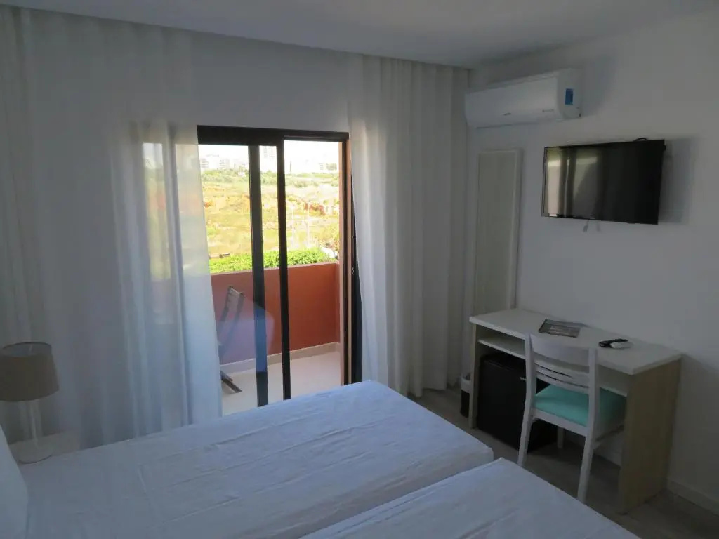 Deluxe Double room with balcony (twin beds)