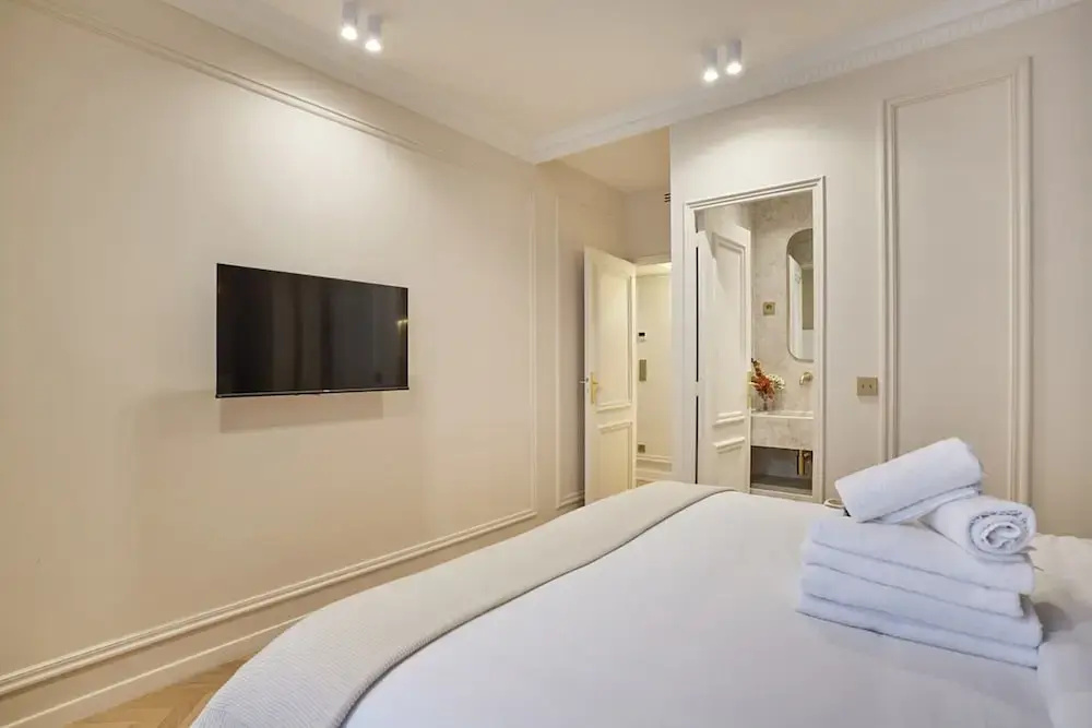 Apartment in the Marais With Air-conditioned — фото