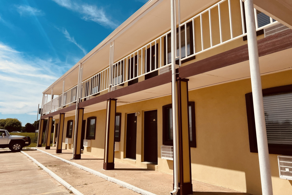 Premier Inn & Suites