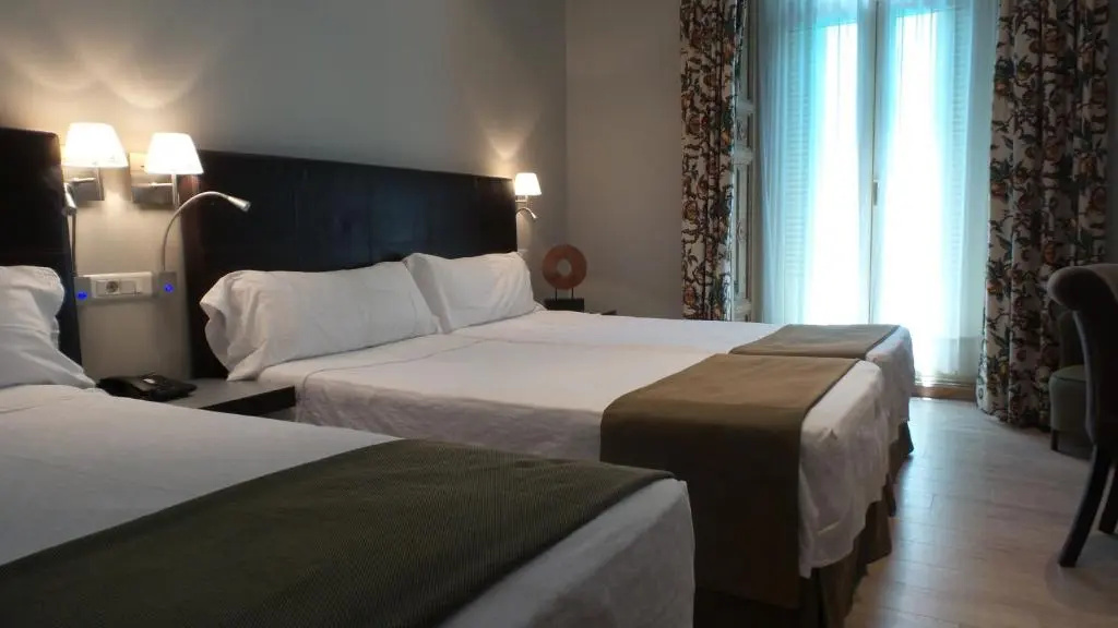 Hotel Moderno Puerta del Sol - Chambres