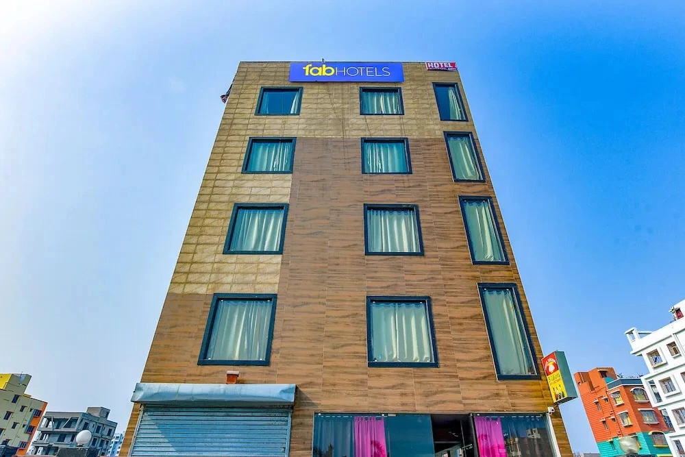 Hotel Sunshine by OYO Rooms