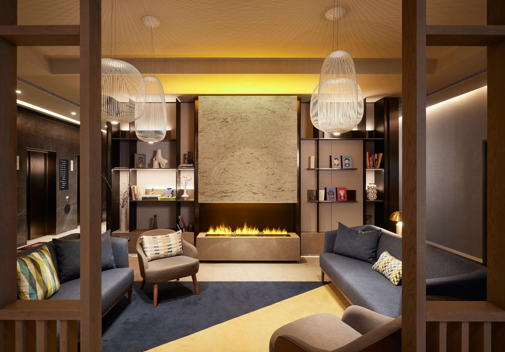 Lobby & Reception