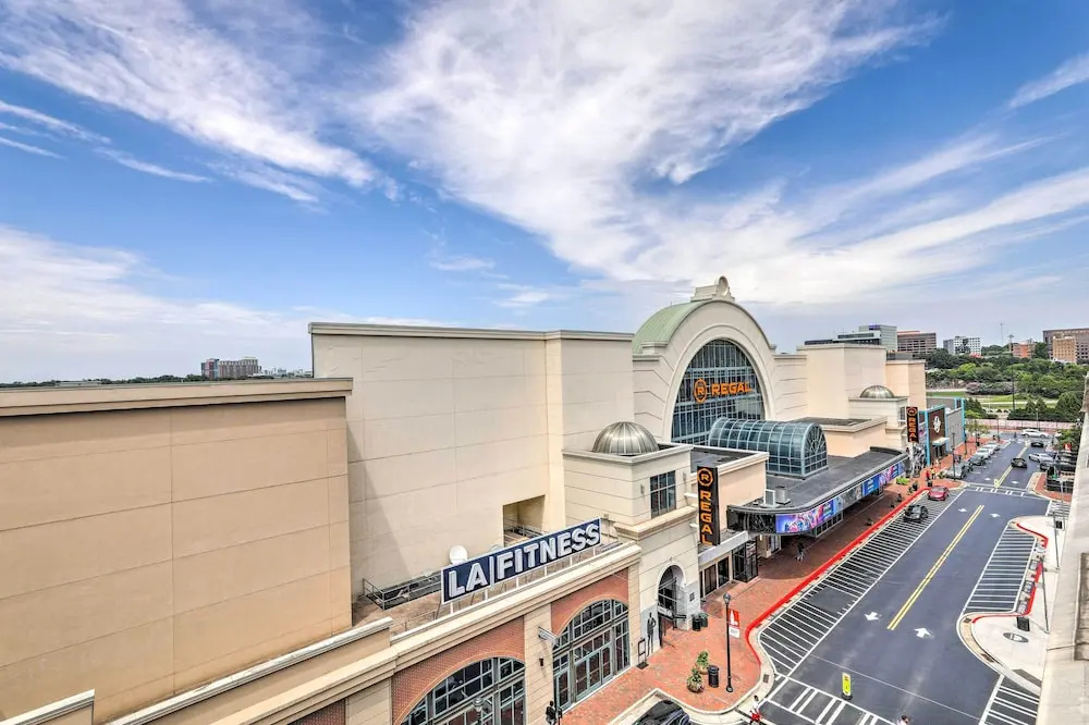 Central Atlantic Station Loft Near Mercedes-benz!