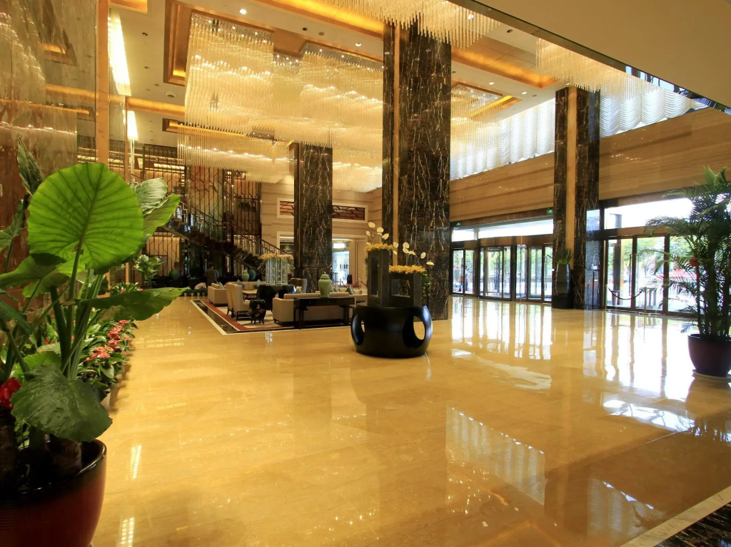 Lobby & Reception