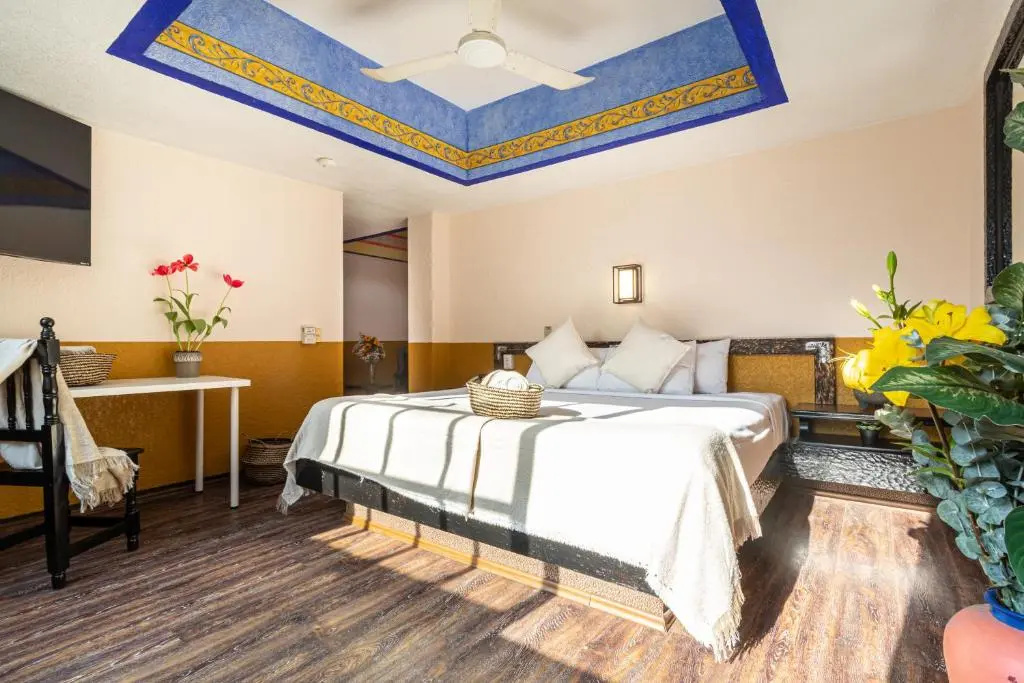 Standard Double room (full double bed)