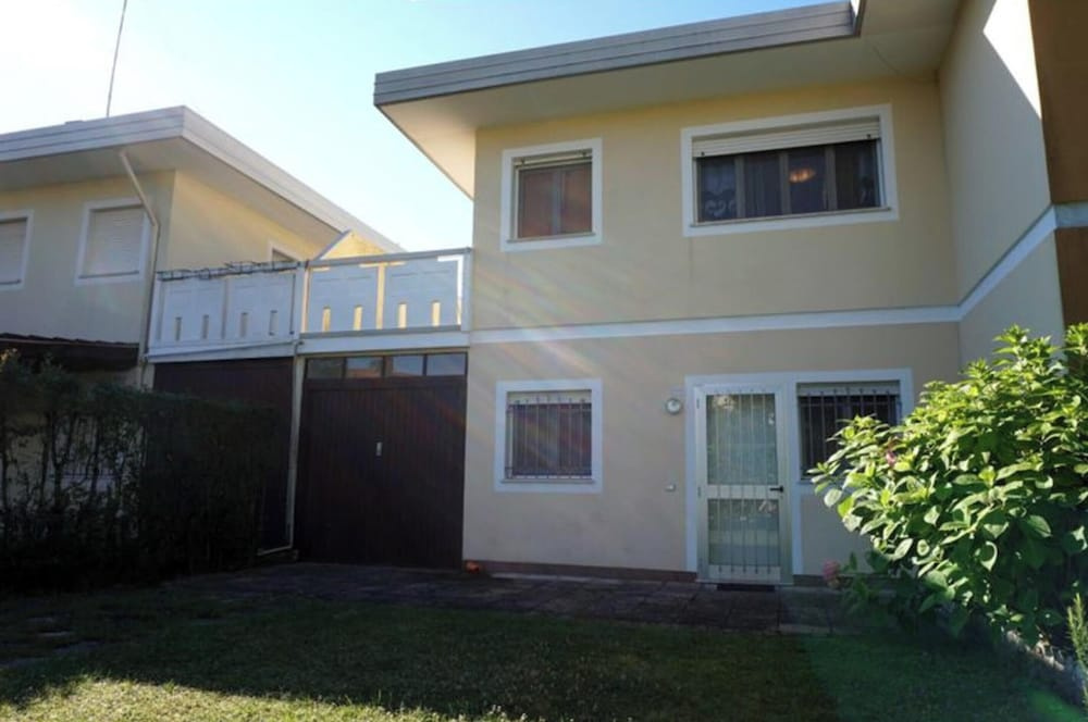 Beautiful House in a Great Location by Beahost Rentals