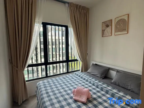 Upton | Near Timberland medical, Aeon by HopeHome