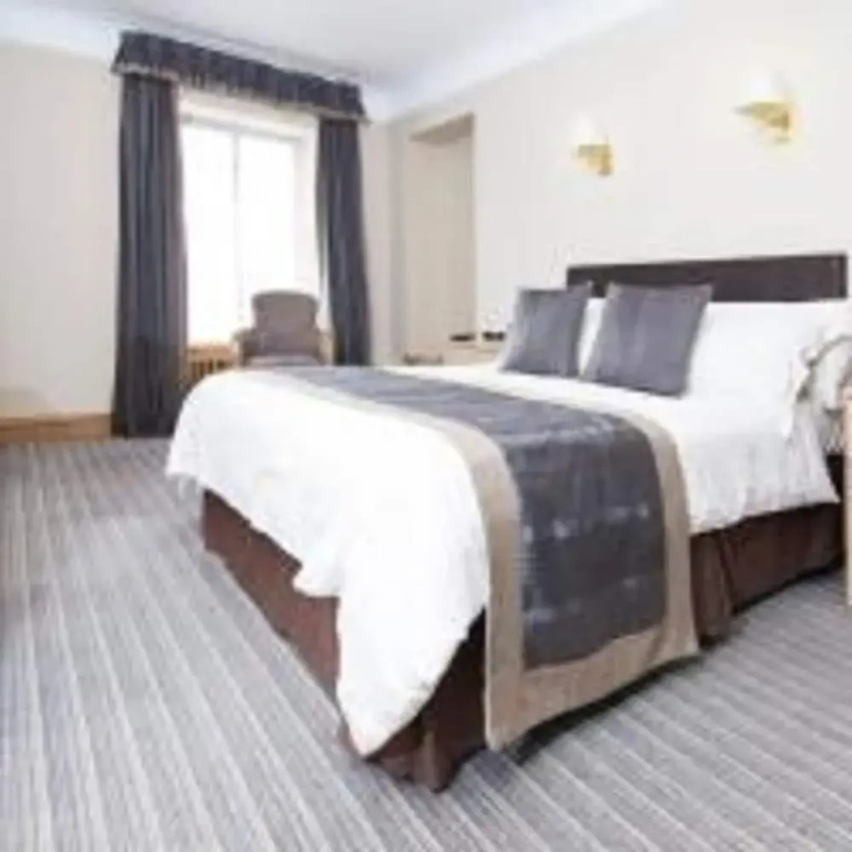 Burnett Arms Hotel - Chambres