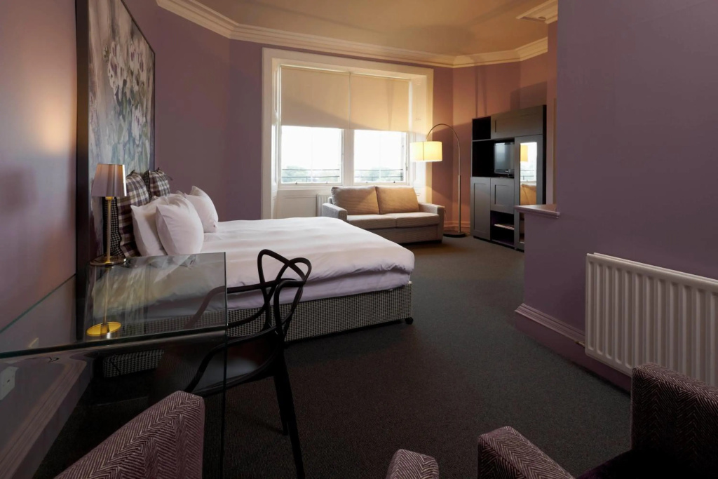 B+B Edinburgh — 5