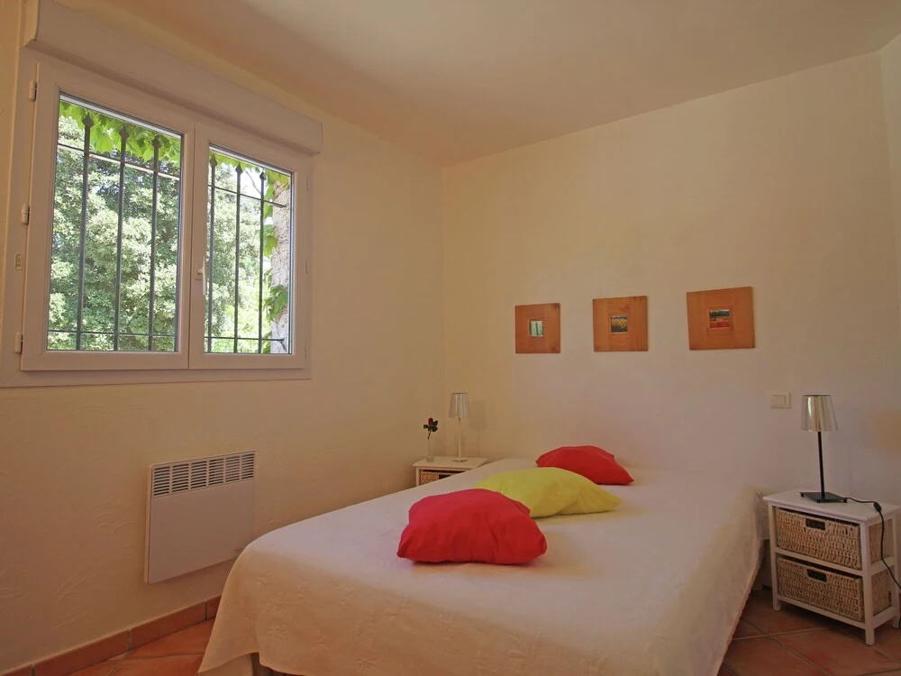 Voir la photo 2 — Gorgeous Villa in Bagnols-en-Foret with Swimming Pool