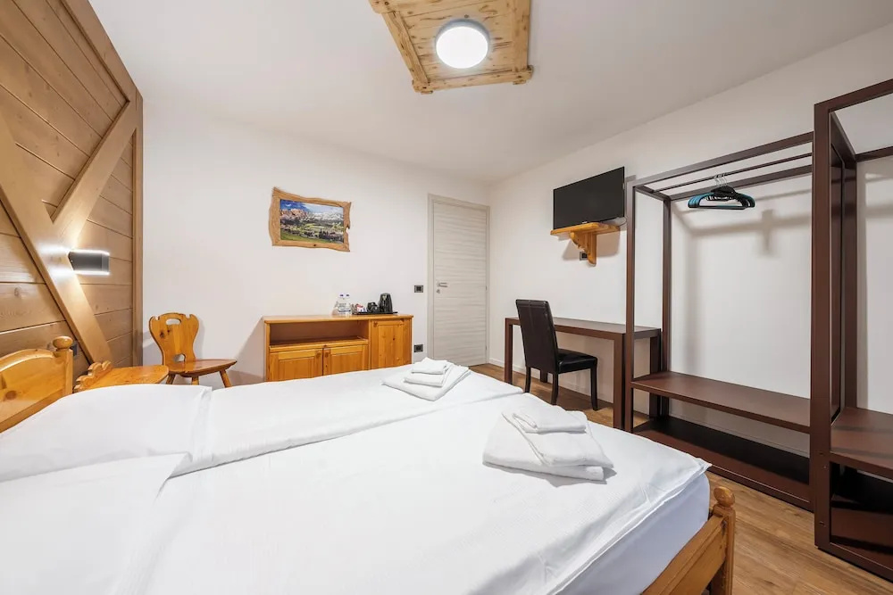 Standard Double room (full double bed) (bed type is subject to availability)