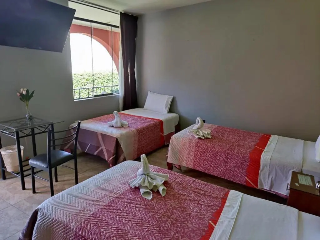 Standard Triple room