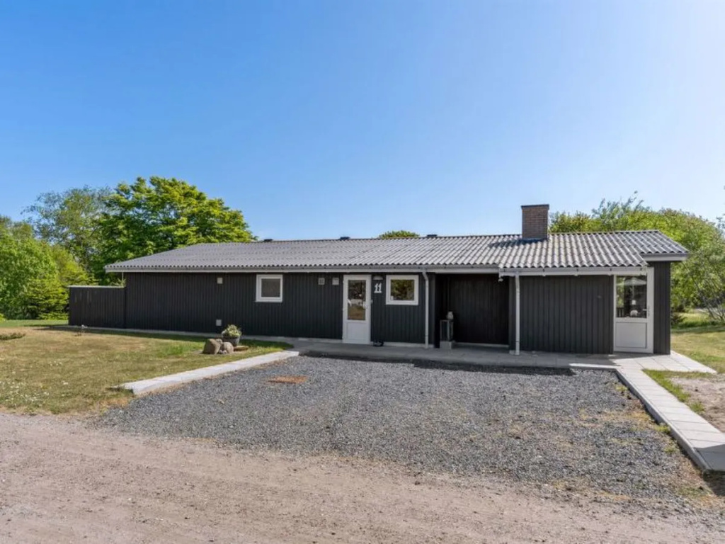 "Hylleborg" - 400m from the sea in NE Jutland