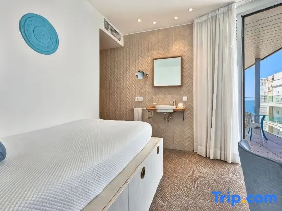 Standard Single room with balcony