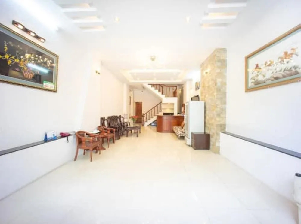 Lobby & Reception