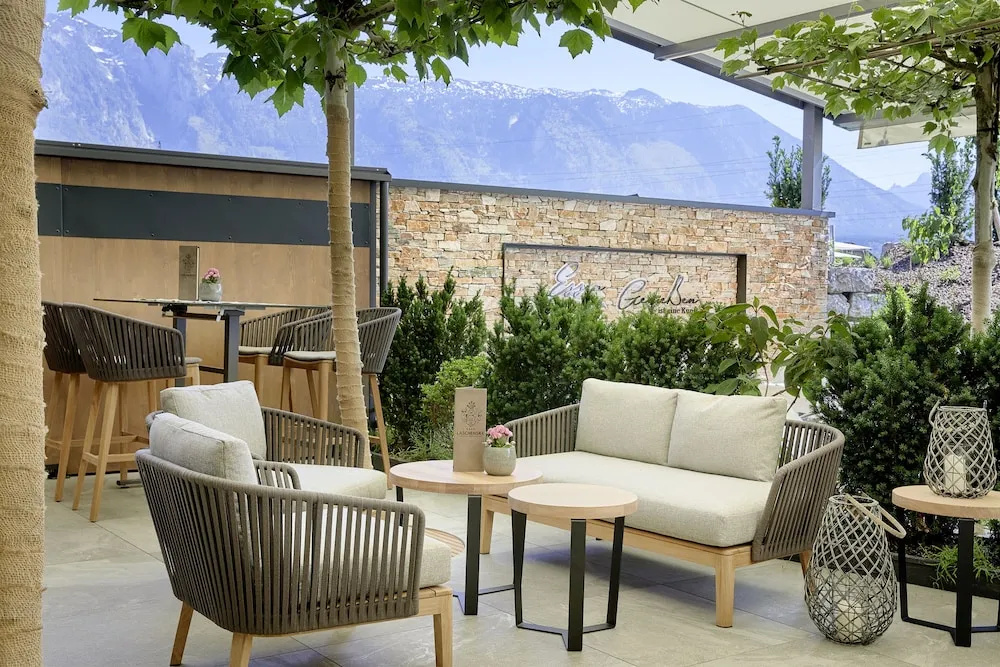 Balcony & Terrace