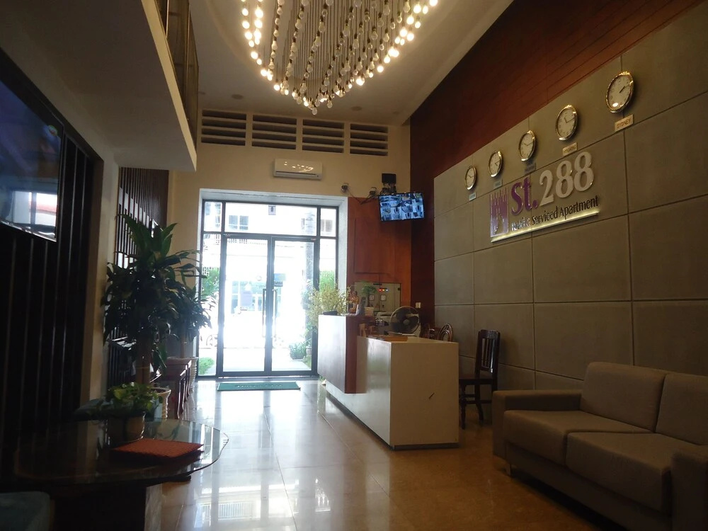 Lobby & Reception