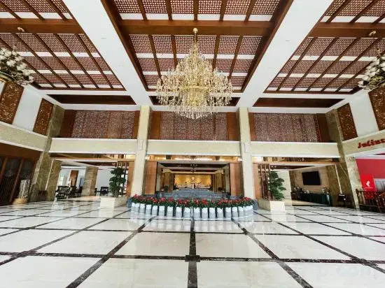 Menglian Ruyi Hotel