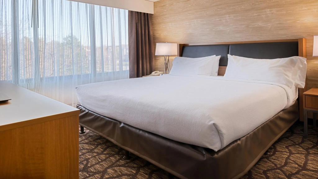 Holiday Inn Hotel & Suites Warren by IHG - Chambres