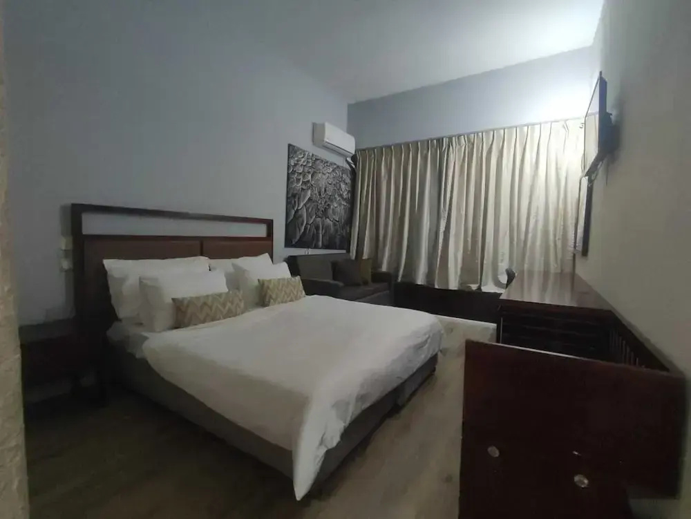 king shaul hotel