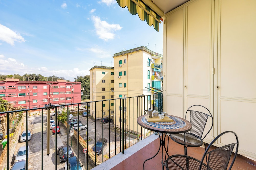 Capodimonte Woods Retreat - Private Parking