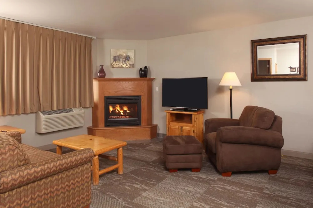 Double Suite with balcony (full double bed)