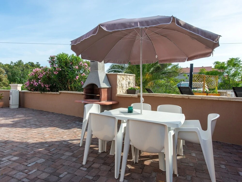 Enticing Apartment in Vir near Sea Beach