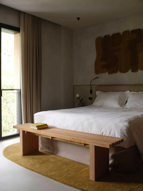 Deluxe Double room (full double bed)