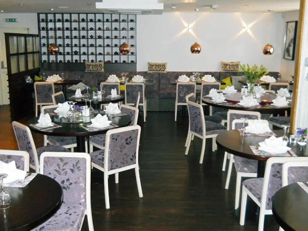 Food & Beverage