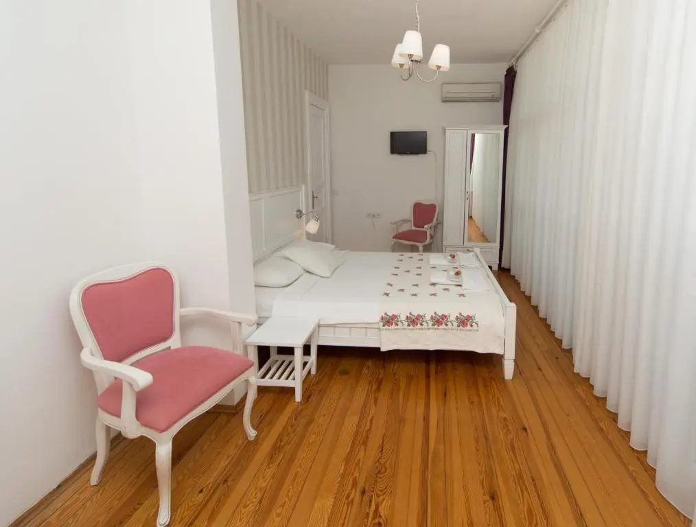 Comfort room