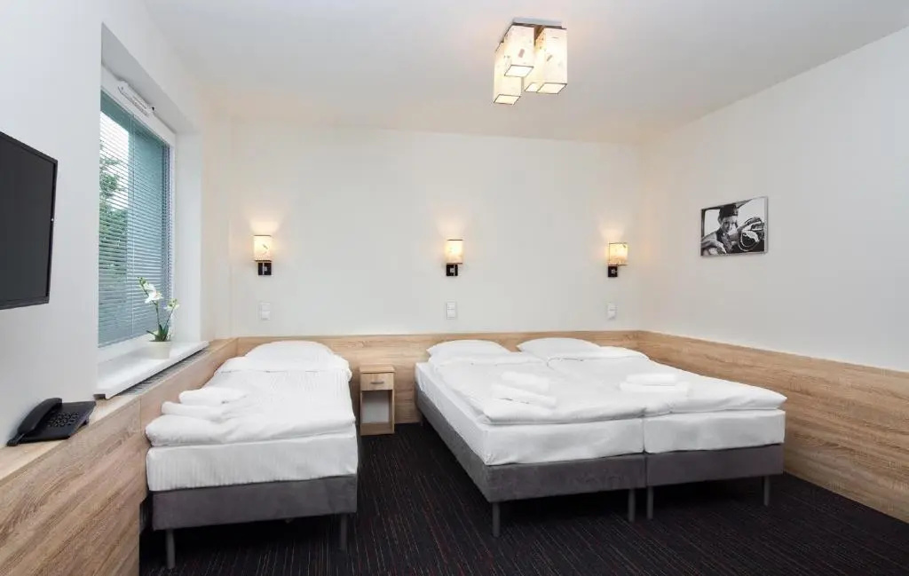 Automobil Hotel - Chambres