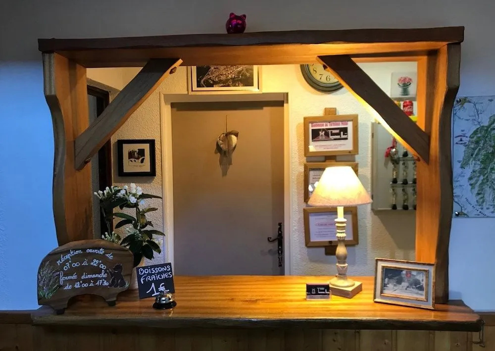 Lobby & Reception